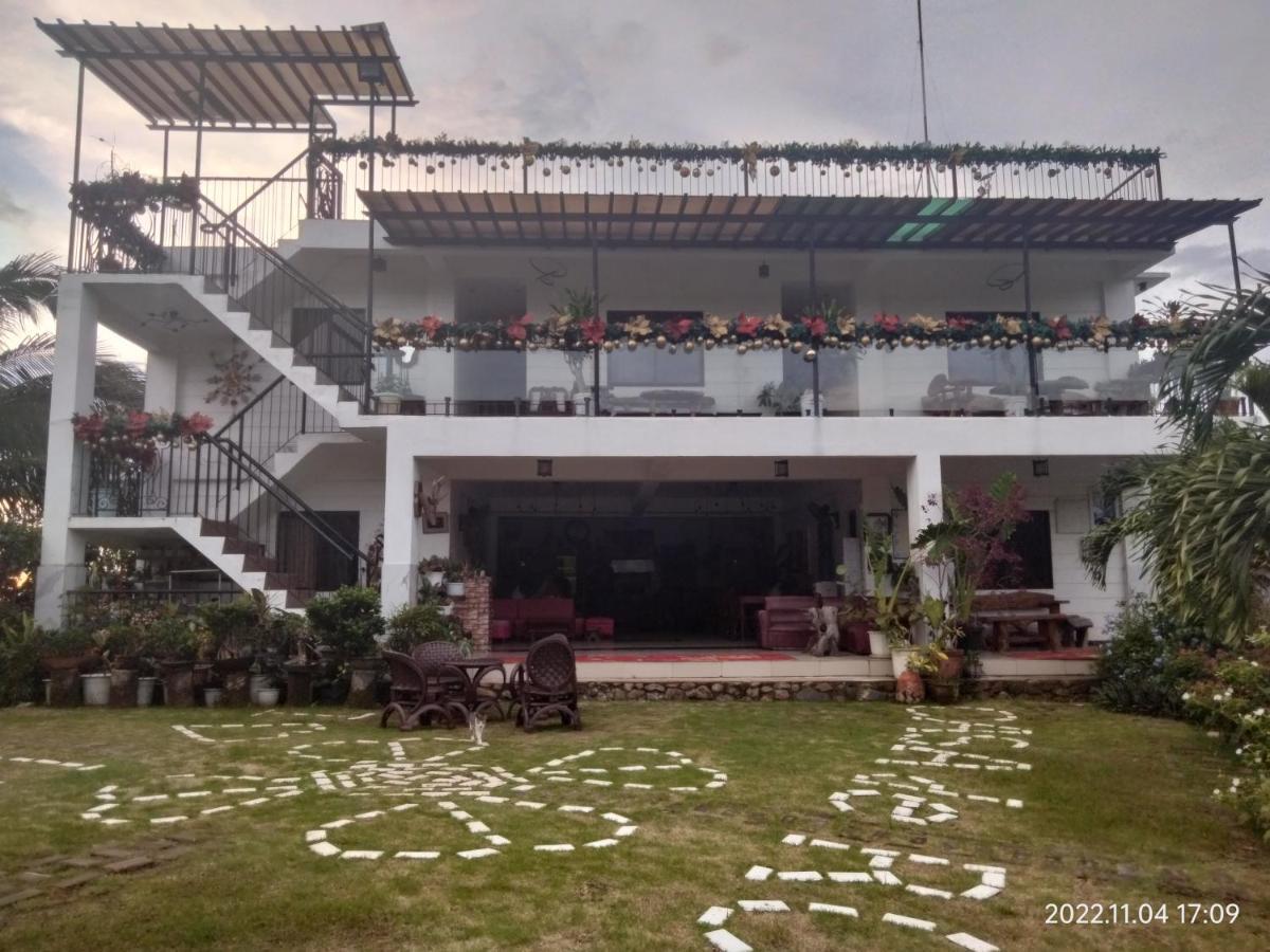 Отель Casa De Robles Tanay Rizal Экстерьер фото