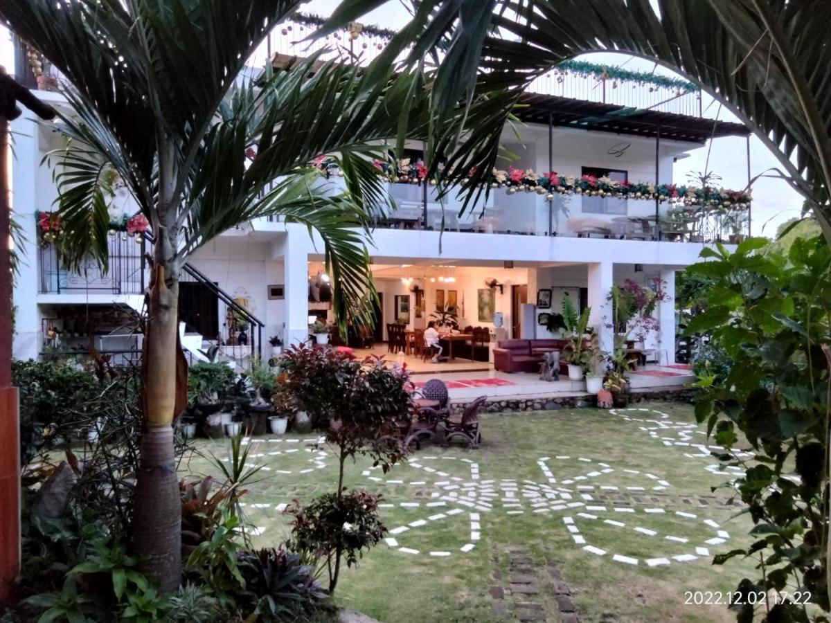 Отель Casa De Robles Tanay Rizal Экстерьер фото